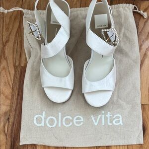 NEE Dolce Vita Pearl-Embellished White Platform Sandals